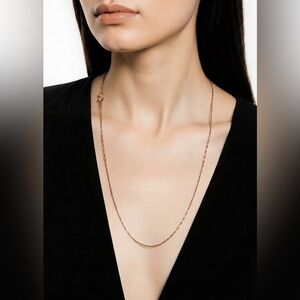 Rose Gold 18 k ladies chain! 3 gram.